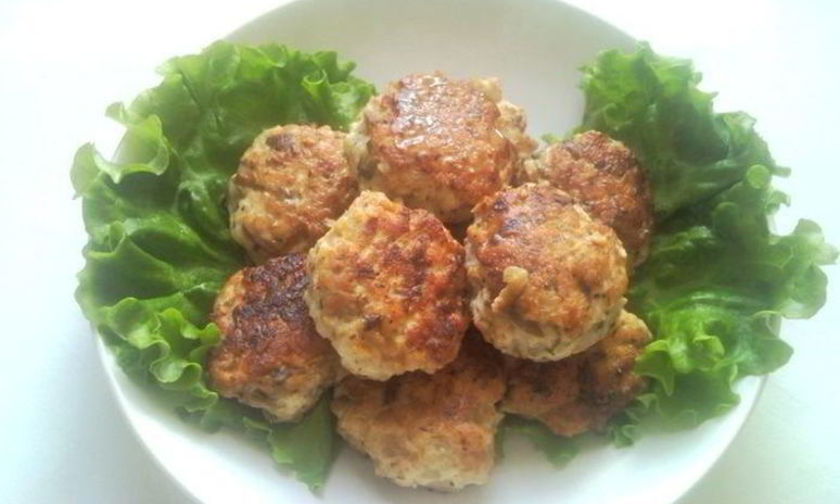 Рецепт куриных котлет с грибами и зеленым базиликом