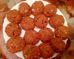 Мясные котлеты с морковью на пару