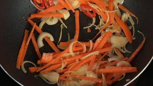 лапша чоу мейн