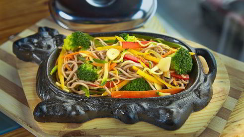 лапша с брокколи