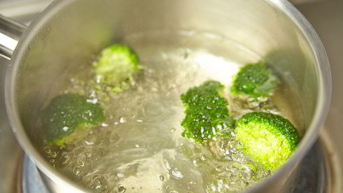 лапша с брокколи