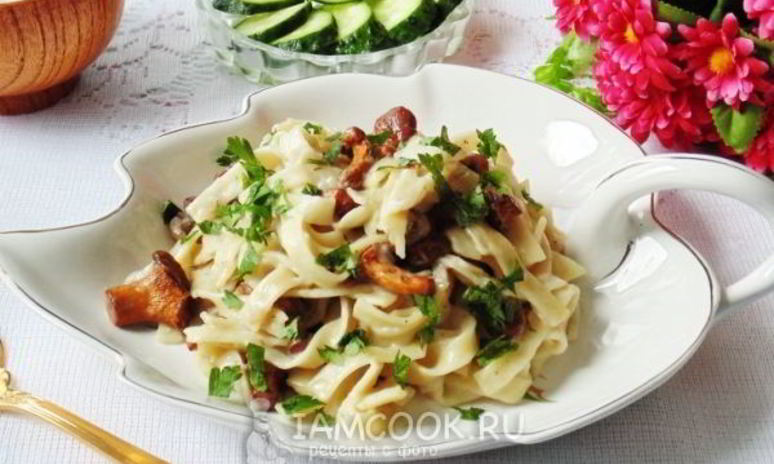 Рецепт лапши с грибами в сливочном соусе