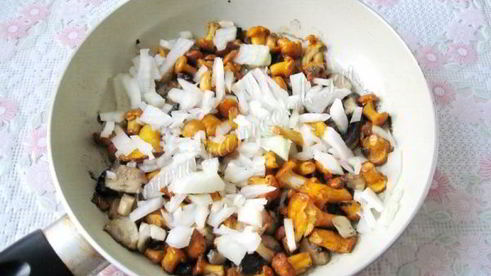 лапша с грибами в сливочном соусе