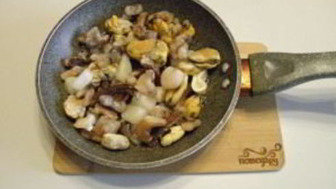 лапша с морепродуктами