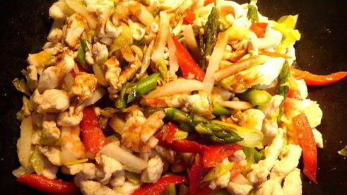 лапша-удон с курицей и креветками