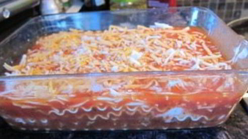 лазанья с курицей и помидорами