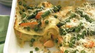 Лазанья с лососем и спаржей