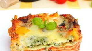 Лазанья со шпинатом, картофелем и цуккини