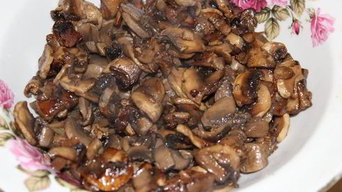 мясная лазанья с грибным соусом