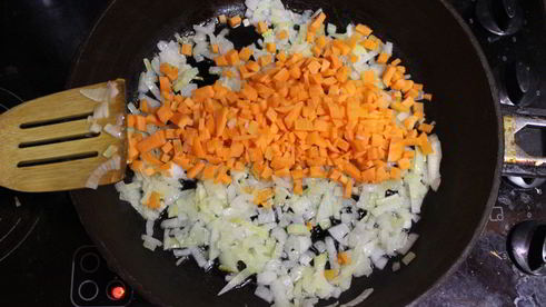 мясная лазанья с соусом бешамель