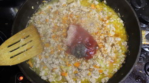 мясная лазанья с соусом бешамель