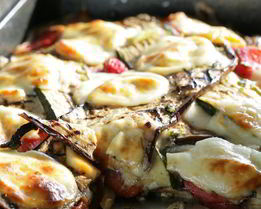 Овощная лазанья с козьим сыром