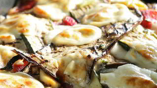 Овощная лазанья с козьим сыром