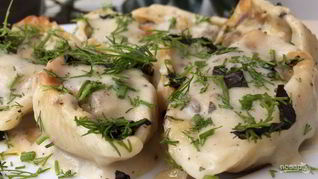 Фаршированные макароны ракушки под соусом Бешамель