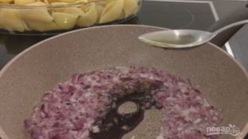 фаршированные макароны ракушки под соусом бешамель