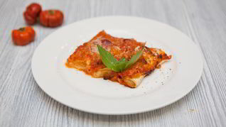 Каннеллони с ветчиной и моцареллой