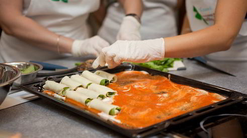 каннеллони с ветчиной и моцареллой