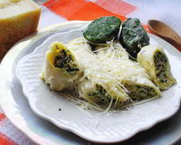 Каннелони с курицей и шпинатом