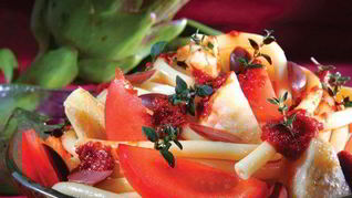 Макароны с артишоками, оливками и запеченными томатами