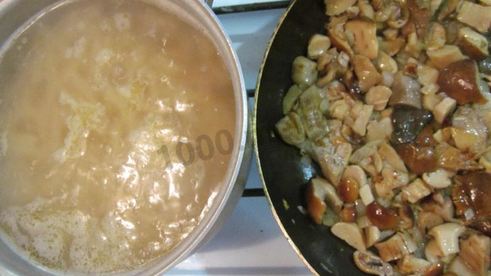 макароны с белыми грибами