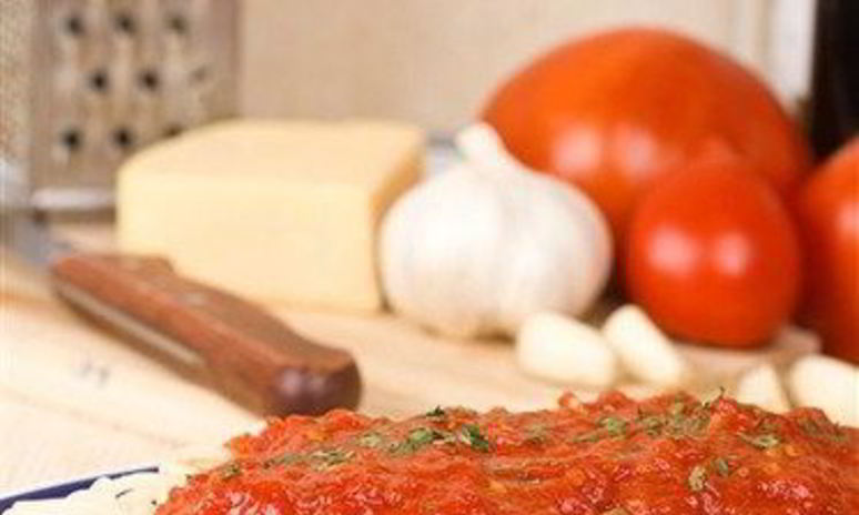 Рецепт макарон с помидорами и луком