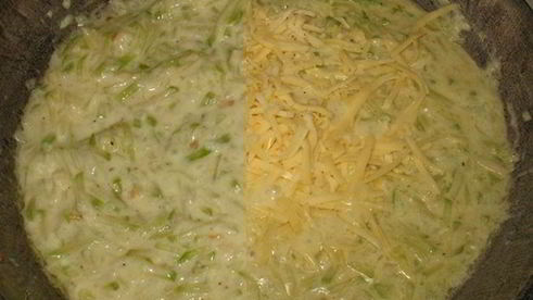 макароны с соусом из кабачков