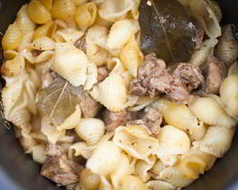 Макароны в мультиварке с мясом