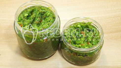 паста из чесночных стрелок