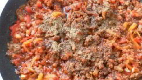 паста с фаршем и помидорами