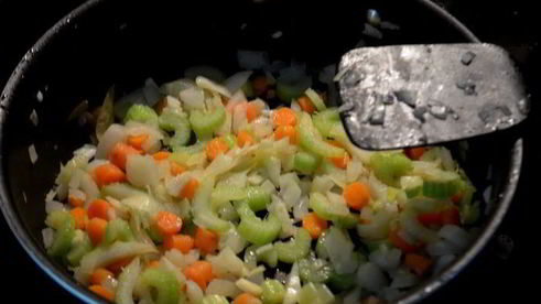 паста с говяжьим фаршем по-гречески