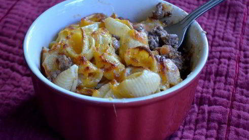 паста с говяжьим фаршем по-гречески