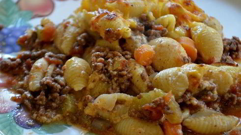 паста с говяжьим фаршем по-гречески