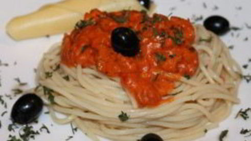 паста с грибами в томатном соусе