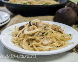 Паста с курицей и грибами