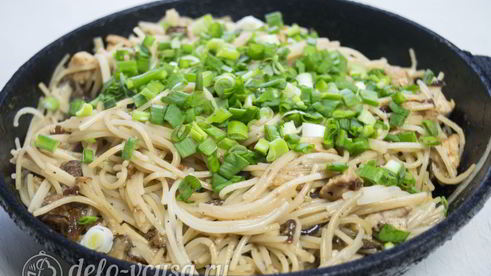 паста с курицей и грибами