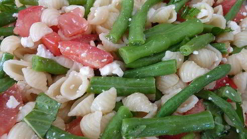 паста с помидорами и зеленой фасолью