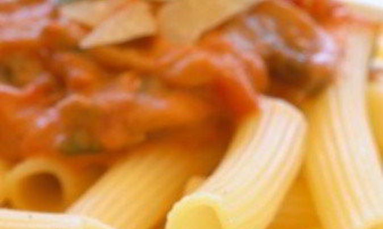 Рецепт пасты с тыквой, грибами, горгонзолой и чипсами из шалфея