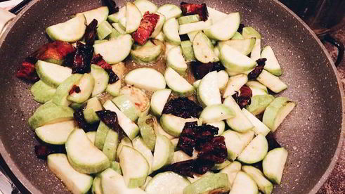 паста с вялеными помидорами и цукини