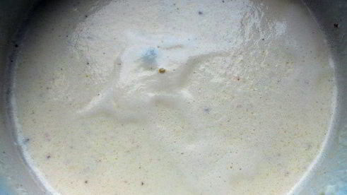 паста, запеченная с шампиньонами, зеленым горошком и сливочно-творожным соусом