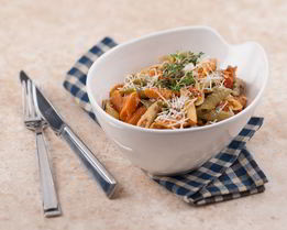 Пенне болоньезе паста