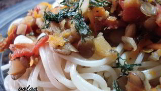 Спагетти с чечевичным соусом