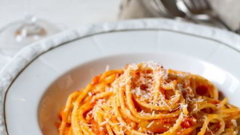 спагетти с зимним соусом маринара