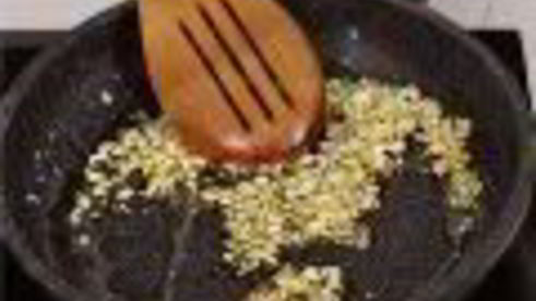 баранья ножка с пряной зеленью