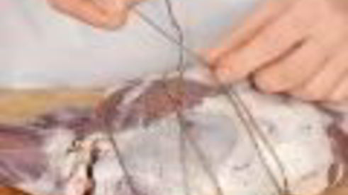 баранья ножка с пряной зеленью