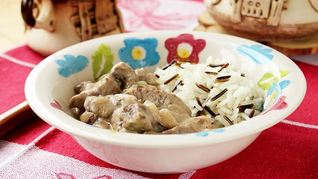 Бефстроганов из свинины в мультиварке