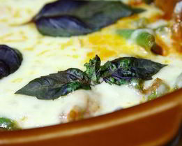 Филе грудки индейки, запеченое с овощами