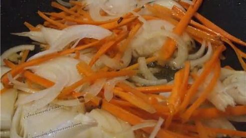 филе пангасиуса, тушеное с овощами