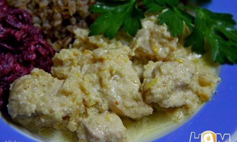 Рецепт курицы с айвой в сметане