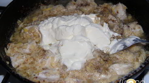 курица с айвой в сметане