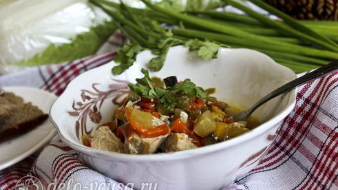 курица с овощами в горшочках